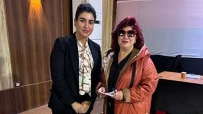 رئيس «سياحة النواب» تدلي بصوتها في مطار القاهرة الدولي