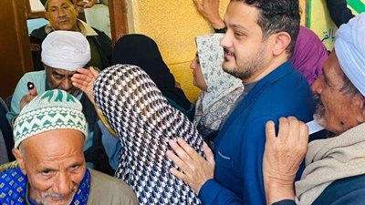 محمد شوقي يدلو بصوته في الانتخابات الرئاسية ويدعو الجميع للمشاركة الإيجابية