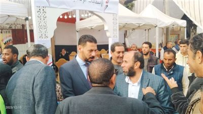 أهالي كرداسة يحتشدون أمام اللجان وصناديق الاقتراع للمشاركة في الانتخابات