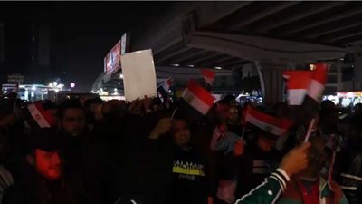 طلاب الجامعة العمالية ينظمون مسيرة حاشدة بالأعلام للحث على المشاركة في الانتخابات الرئاسية