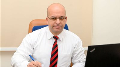 المتحدث الرسمي لحملة فريد زهران يدلي بصوته في الإسكندرية