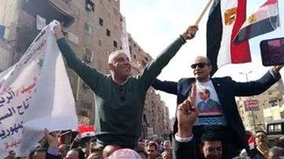 مسيرة لـ معلمي الخصوص تجوب شوارع المدينة لحث المواطنين على المشاركة في انتخابات الرئاسة.. صور