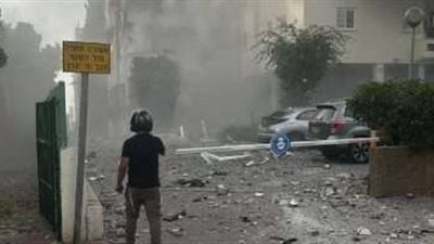 «القاهرة الإخبارية»: صافرات الإنذار تدوي في تل أبيب وسماع أصوات انفجارات