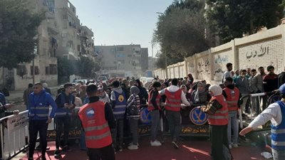 المقطم تشهد اقبالا كثيفا من المواطنين.. وحضور قوى لكبار السن