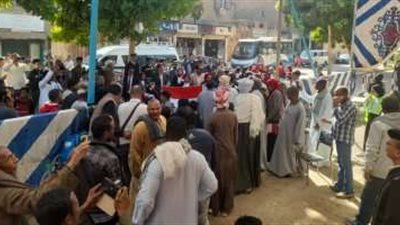 شباب وسيدات الأقصر يتوجهون للإدلاء بأصواتهم في ثاني أيام الانتخابات