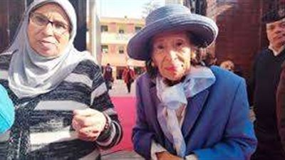 ليلى تكلا تصوت بانتخابات الرئاسة وتؤكد: مظاهرة فى حب مصر