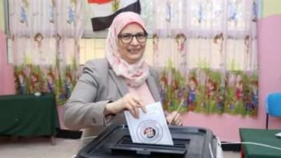 رئيس هيئة التنمية الصناعية تدلي بصوتها فى الانتخابات الرئاسية