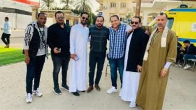 طابور للناخبين أمام لجنة السلمانية للمغتربين بالجيزة