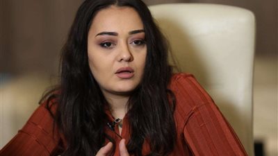 راندة البحيري تدلي بصوتها في الانتخابات الرئاسية