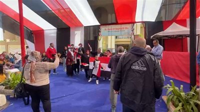 الانتخابات الرئاسية 2024.. إقبال الناخبين على لجنة القرية السياحية الأولى بالسادس من أكتوبر