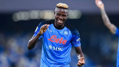 عاجل | أوسيمين أفضل لاعب في إفريقيا 2023 متفوقًا على صلاح وحكيمي