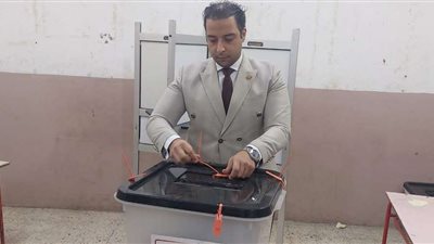 لجان الاقتراع تغلق أبوابها في اليوم الثاني للانتخابات الرئاسية