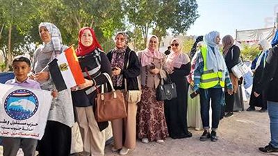 سيدات جنوب سيناء تتوافدن على مقار اللجان الانتخابية