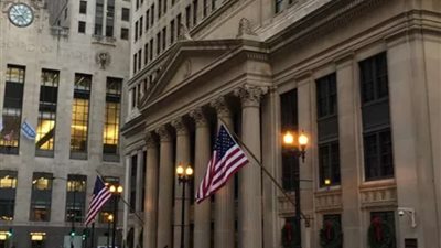 خبير اقتصادي يتوقع استمرار تثبيت الفيدرالي الأمريكي سعر الفائدة