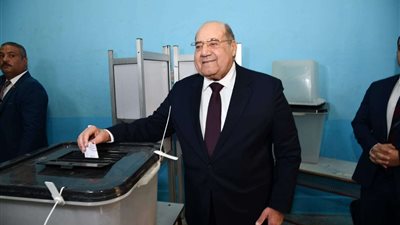 الانتخابات الرئاسية 2024.. رئيس مجلس الشيوخ يدلي بصوته بالمعادي