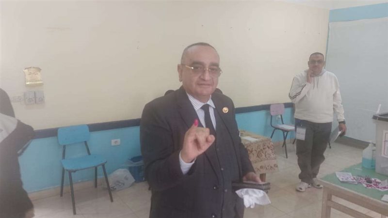 للواء حاتم حشمت،