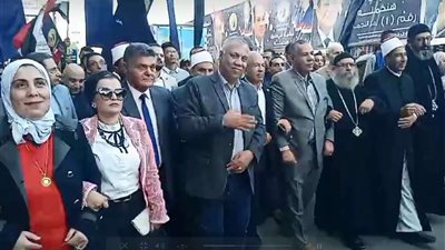 حتى الدقائق الأخيرة.. رئيس دفاع النواب يجُوب لجان الدقهلية لحث المواطنين على المشاركة بالانتخابات ( صور )