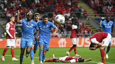 نابولي يسجل الهدف الأول في براجا بدوري أبطال أوروبا