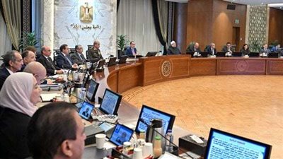 مدبولي يشكر الشعب خلال اجتماع الحكومة على تصدره المشهد الانتخابي العظيم