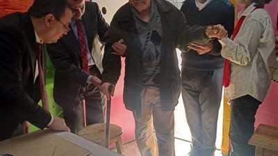 في لفتة إنسانية.. 