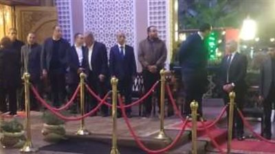 رئيس الوزراء يقدم واجب العزاء في زوج وزيرة الثقافة السابقة