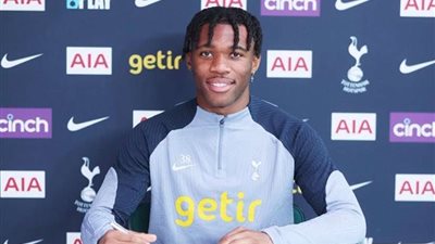توتنهام يجدد عقد لاعبه حتى 2030