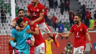 عاشور يضع قدم الأهلي في نصف النهائي بالهدف الثالث