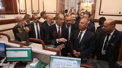 وزيرا النقل والاتصالات يفتتحان محطة قطار الملك فؤاد