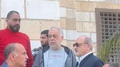 بحضور شريف عرفة ومحمد فاضل.. تشييع جثمان المخرج أحمد البدرى من مسجد الحصرى