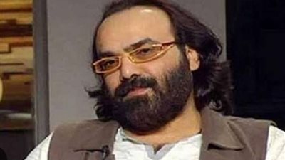 نادر أبو الليف مهاجمًا «المهن الموسيقية»: العالم كله عزاني في وفاة أخويا إلا النقابة