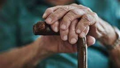 «الابن العاق» .. قرار جديد بشأن مقتل مسن بالعكاز على يد نجله بالقاهرة