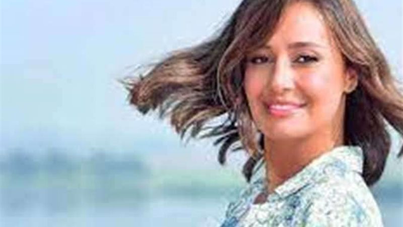 الفنانة حلا شيحة