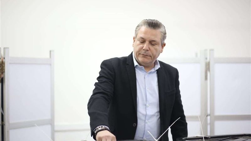 سكرتير عام حزب الغد