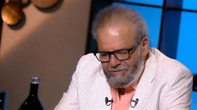 من بينهم أشرف زكي.. نجوم الفن في عزاء المخرج أحمد البدري