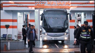 استعدادا للسفر إلى أنجولا.. حافلة الزمالك تتحرك لمطار القاهرة