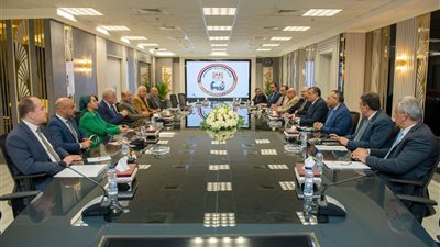 وزير الإنتاج الحربي ومحافظ جنوب سيناء يتابعان تنفيذ المشروعات التنموية