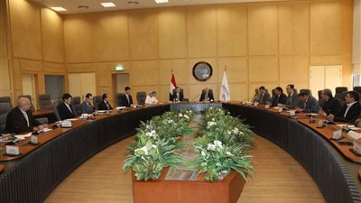 وزير النقل يبحث مع السفير الياباني تقدم أعمال تنفيذ المرحلة الأولى للخط الرابع للمترو