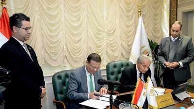 بروتوكول تعاون بين البنك الزراعي و«التموين» لتمويل ورش تصنيع المشغولات الذهبية