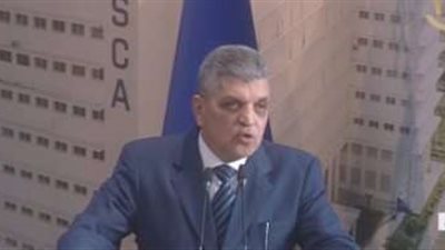 أسامة ربيع: حركة الملاحة بالقناة لم تتأثر بالأحداث.. وحوالي 55 سفينة مرت من رأس رجاء الصالح