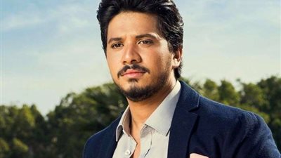 مصطفى حجاج يطرح «قلبى معاك».. الأربعاء المقبل