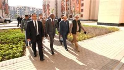 وزير الإسكان بزيمبابوي يزور مشروعات العاصمة الإدارية الجديدة ويعبر عن إعجابه بها