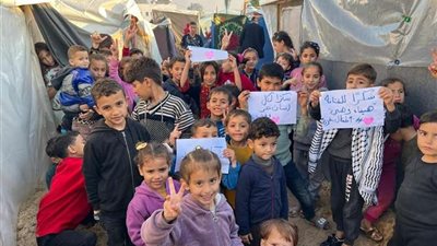 بالصور.. لفتة إنسانية من هيفاء وهبي لأطفال غزة