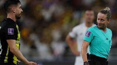 صاحبه الغمزة.. الأمريكية بينسو تقود مباراة الأهلي وأوراوا في كأس العالم للأندية