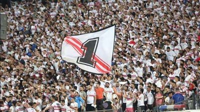 بعد ضمان التأهل لربع نهائي كأس الكونفدرالية.. بعثه الزمالك تغادر أنجولا