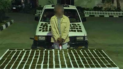 سقوط ميكانيكي بحوزته 20 كيلو من مخدر الحشيش بمدينة الشروق