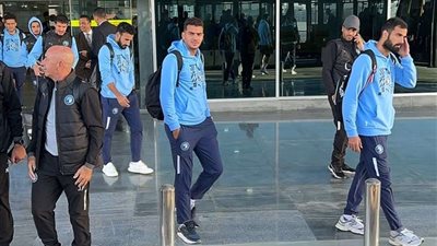 بعثة بيراميدز تغادر القاهرة متوجهة إلى أبوظبي لخوض بطولة السوبر المصري