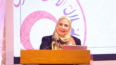 «القباج» تترأس احتفالية الهلال الأحمر المصرى باليوم العالمي