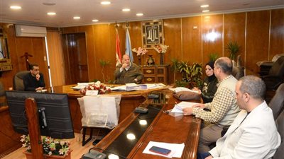 محافظ أسيوط: نعمل على جذب استثمارات جديدة بالمدن الصناعية