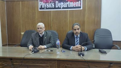 «اسأل العميد»... لقاء مفتوح بين عميد علوم بنين بأسيوط والطلاب