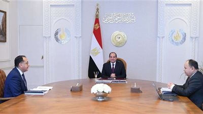 الرئيس السيسي يوجه بتكثيف العمل في المشروعات ذات العائد المباشر على المواطن